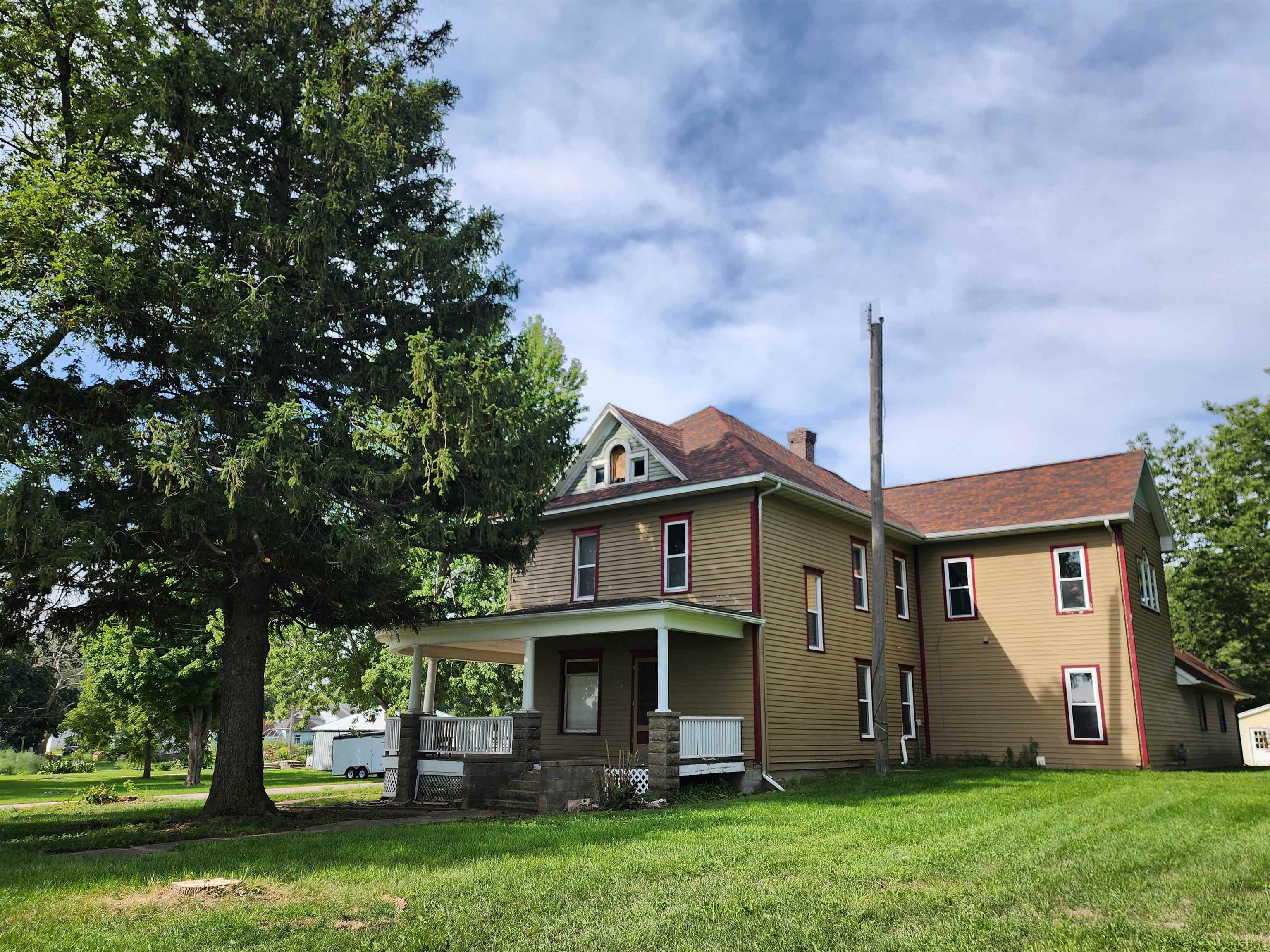 401 Fairburn Street - Photo 2
