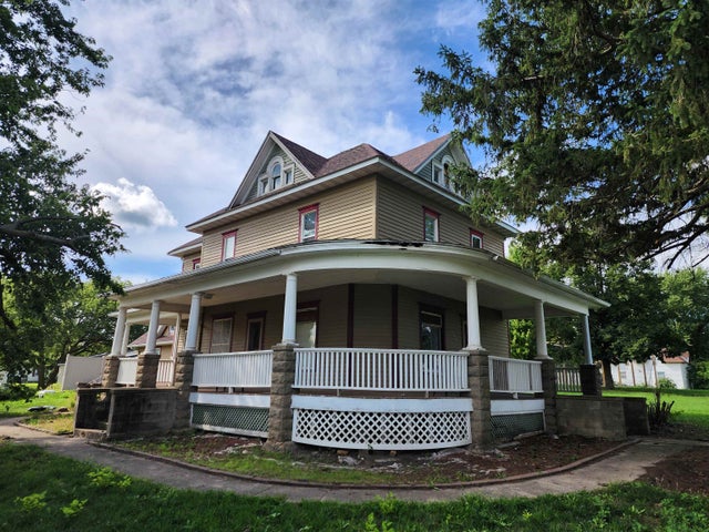401 Fairburn Street