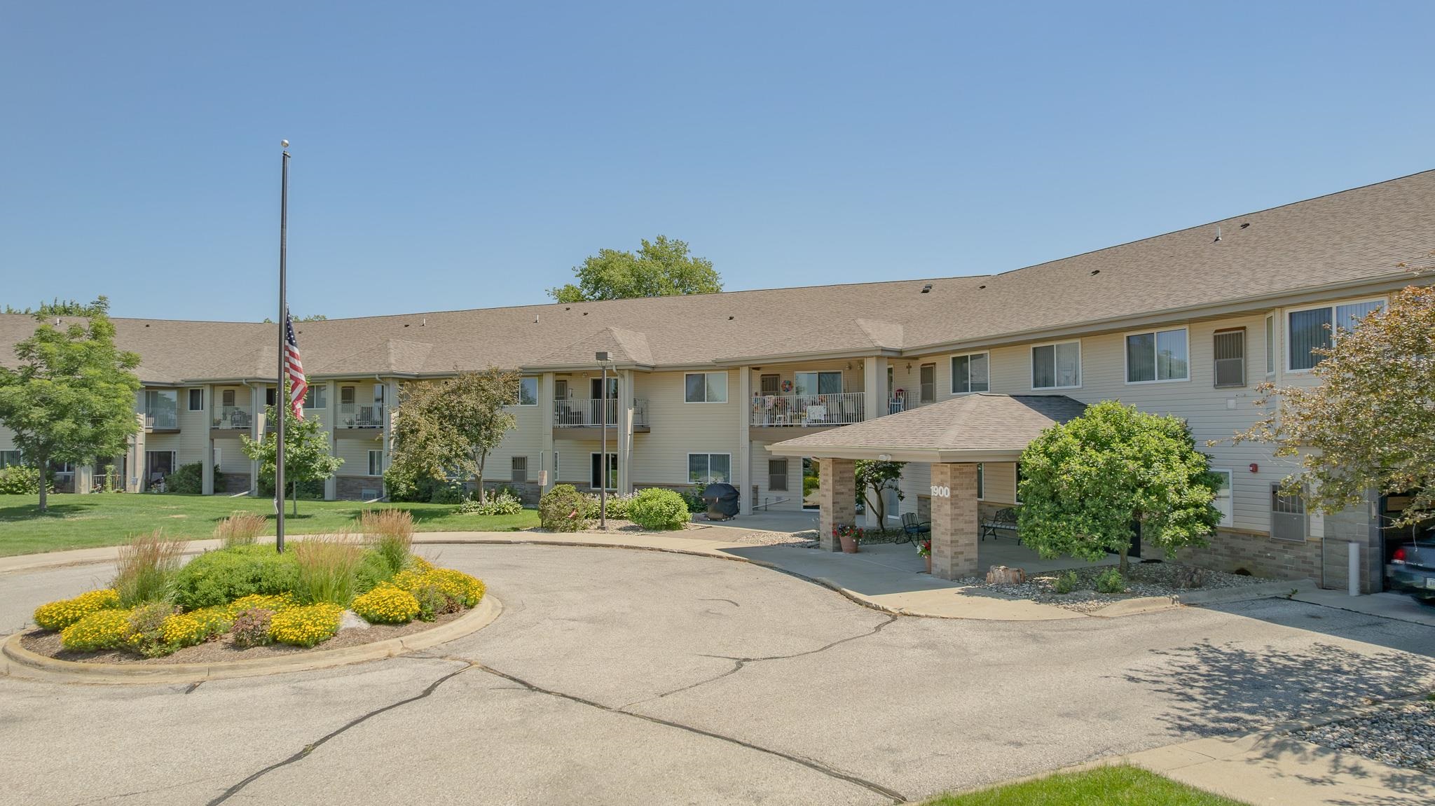 Photo 1 of 49 — 1900 4th Avenue SW 104, Spencer, IA 51301