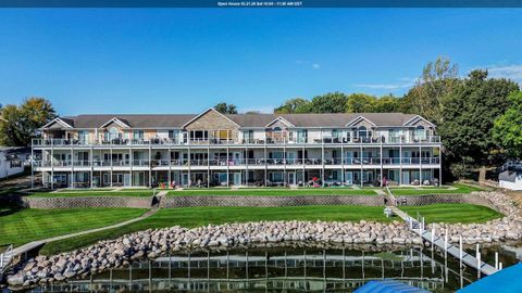 Photo of 14 Iowa Street #B4, Arnolds Park, IA 51331 (MLS # 251309)