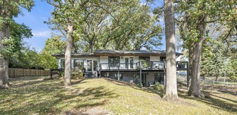 Photo of 1800 Lakeshore Drive, Okoboji, IA 51355 (MLS # 260262)