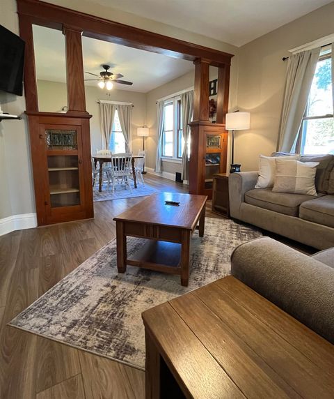 Photo of 601 W Robins St St, Graettinger, IA 51342 (MLS # 251485)