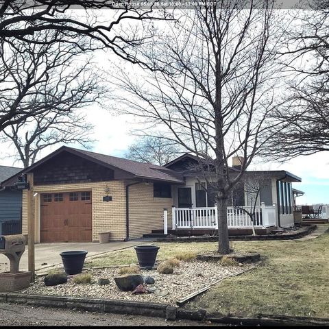 Photo of 2602 Okoboji Blvd Blvd, West Okoboji, IA 51351 (MLS # 260256)