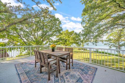 Photo of 160 Pillsbury Pt Pt, Arnolds Park, IA 51331 (MLS # 251631)