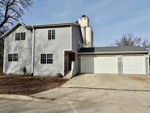 Photo of 609 4Th Avenue W, Spencer, IA 51301 (MLS # 260046)