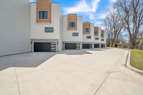 Photo of 244 Hwy 71 S #E29, Arnolds Park, IA 51331 (MLS # 260218)