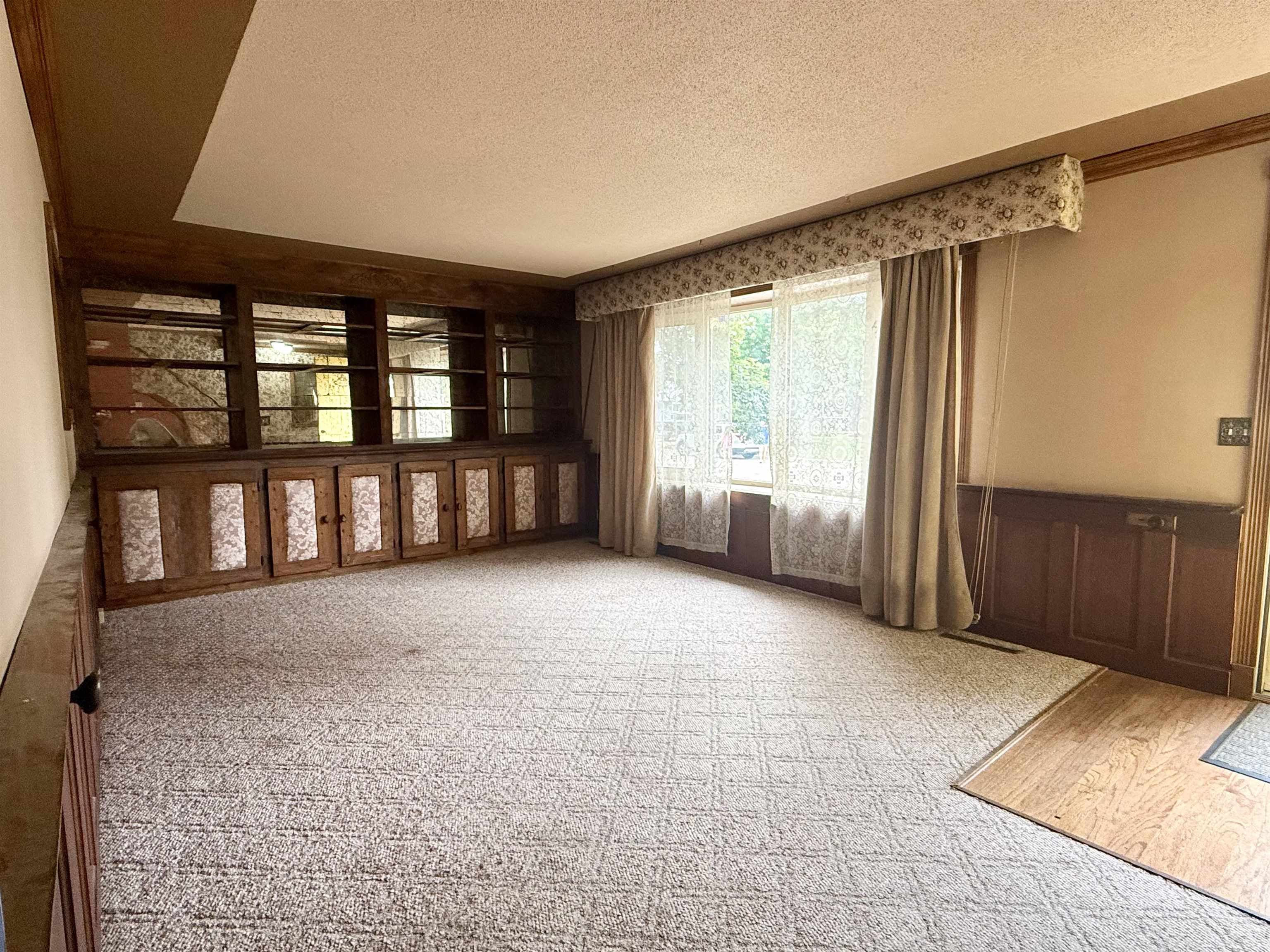 234 6Th Street SW - Photo 3