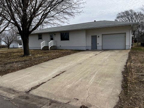 Photo of 312 Lynn Street, Sherburn, MN 56171 (MLS # 260190)