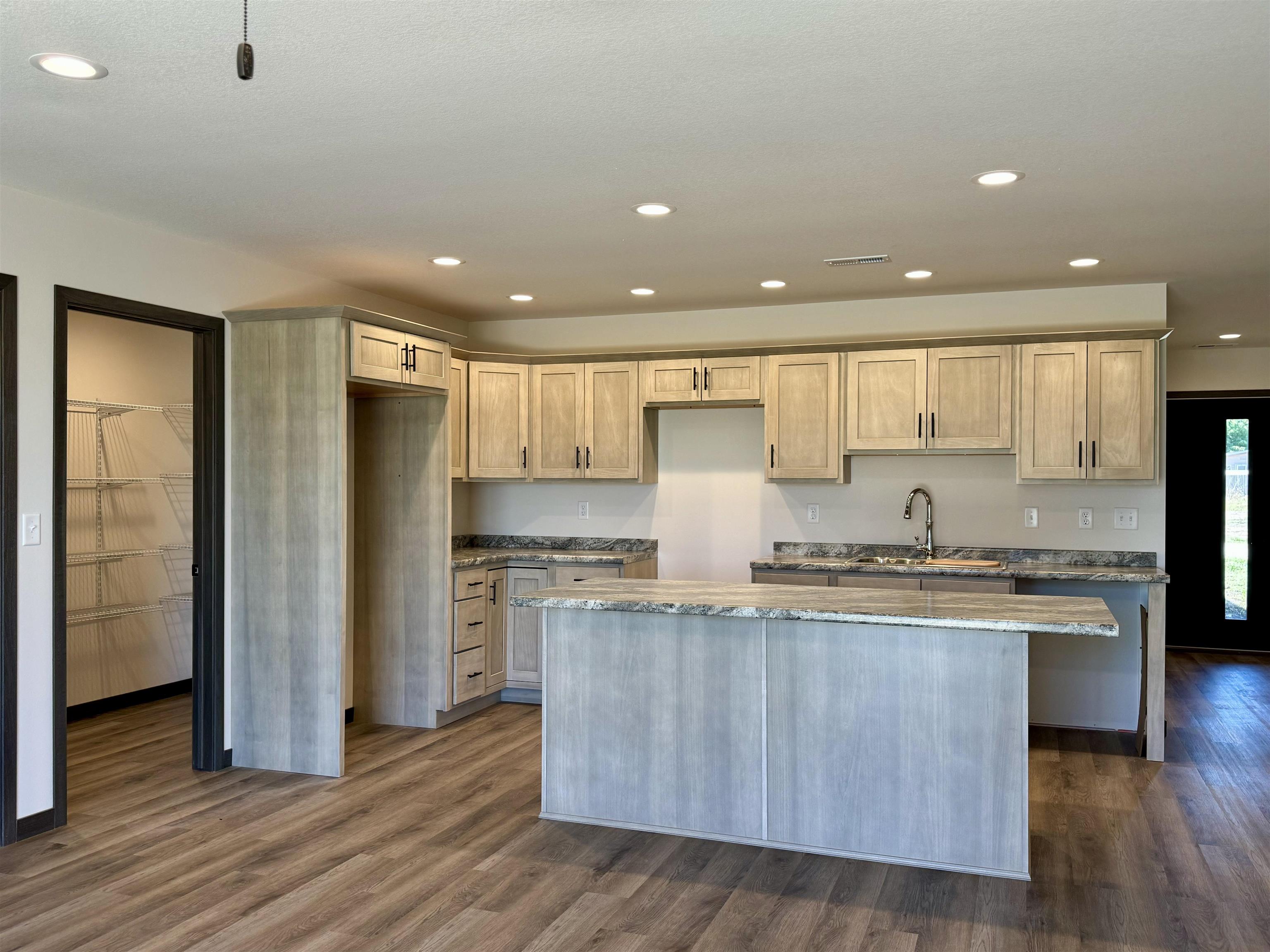 110 34th Avenue W - Photo 3