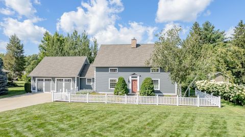 Photo of 701 4Th Street SW, Spencer, IA 51301 (MLS # 260016)