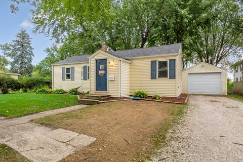 Photo of 1106 Des Moines Street, Emmetsburg, IA 50536 (MLS # 251311)