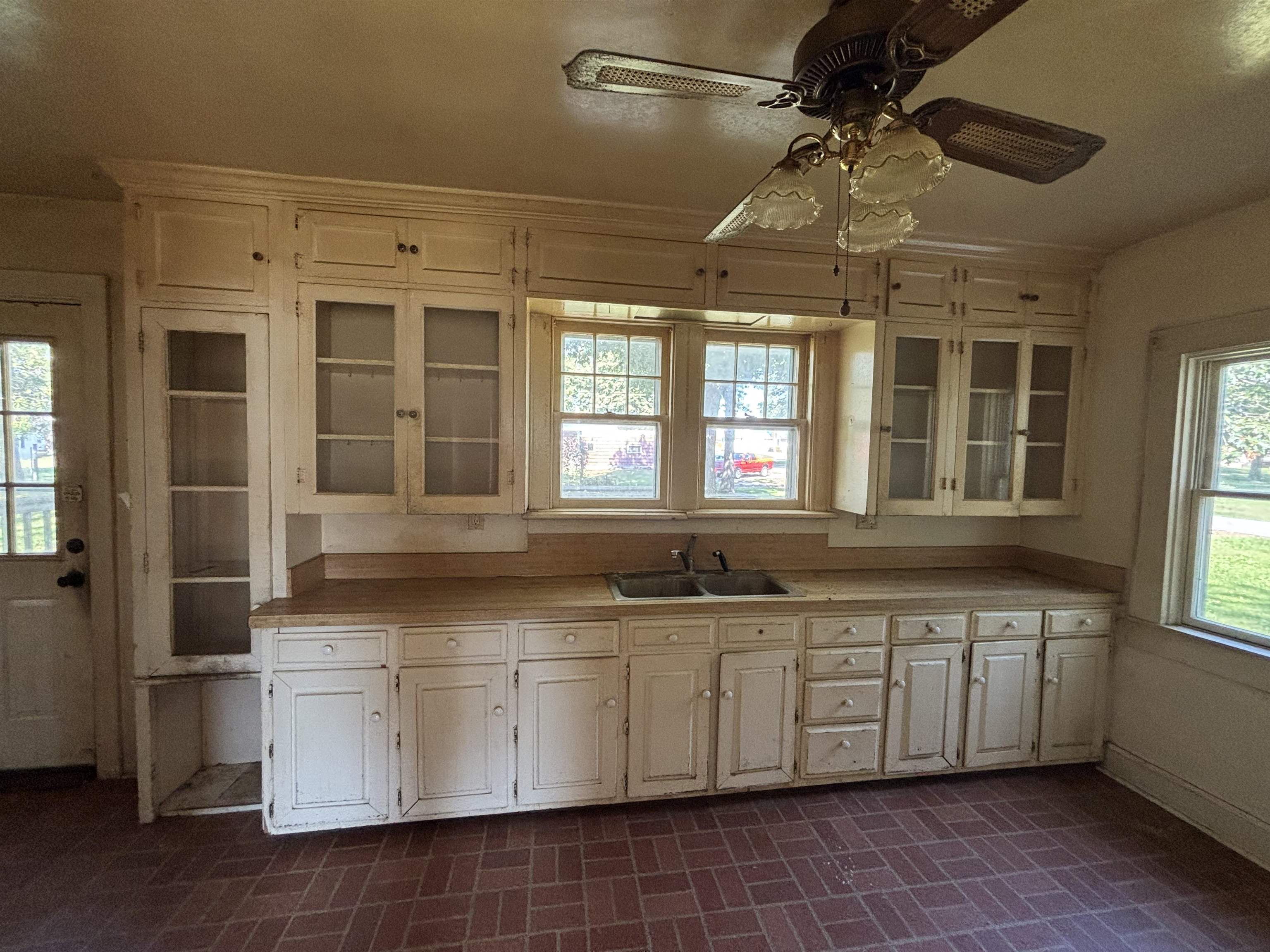 304 W North Street - Photo 4