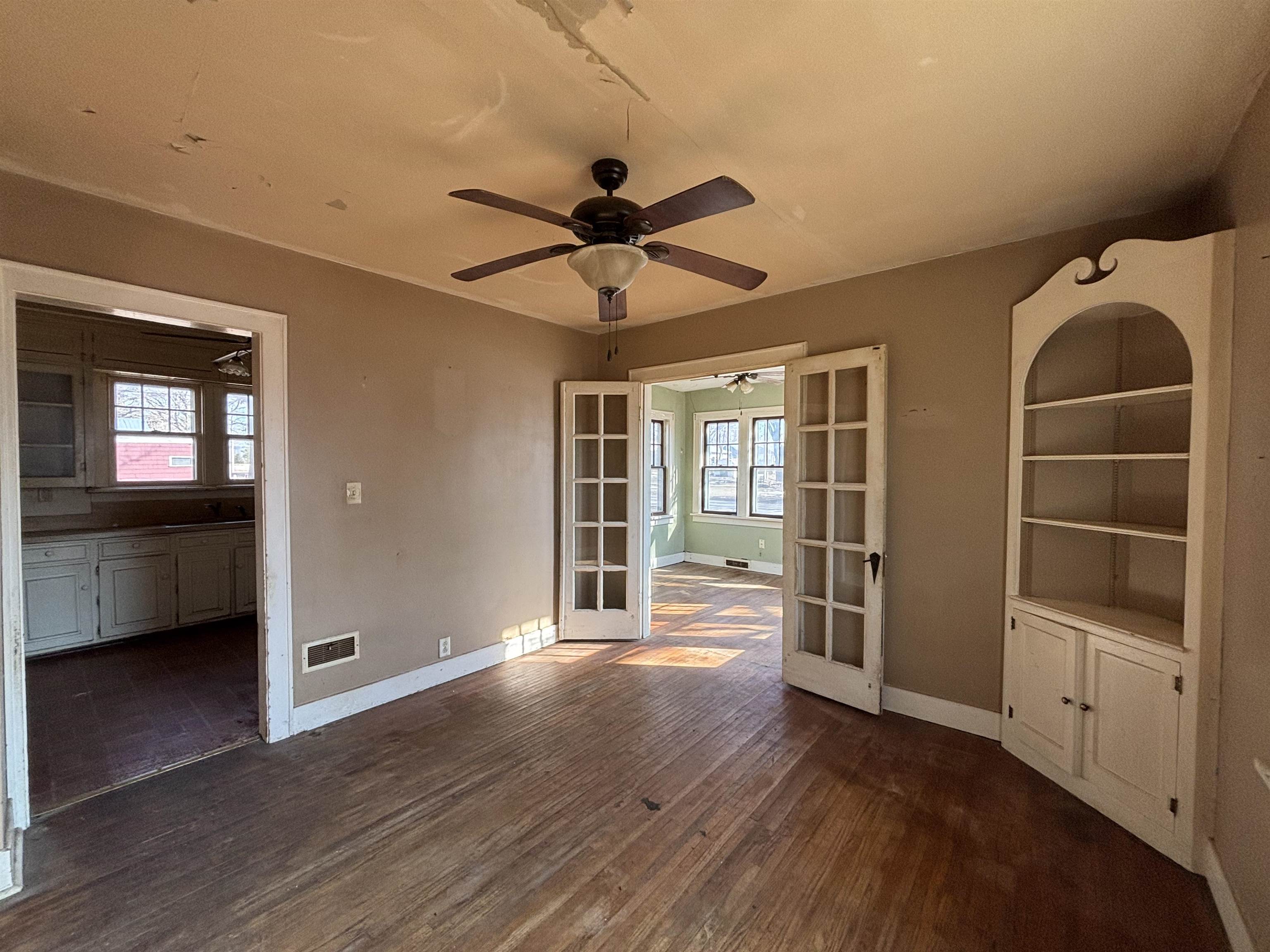 304 W North Street - Photo 3
