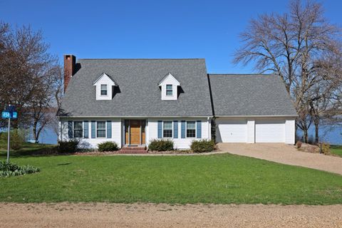 Photo of 2219 454th Avenue, Wallingford, IA 51365 (MLS # 260318)
