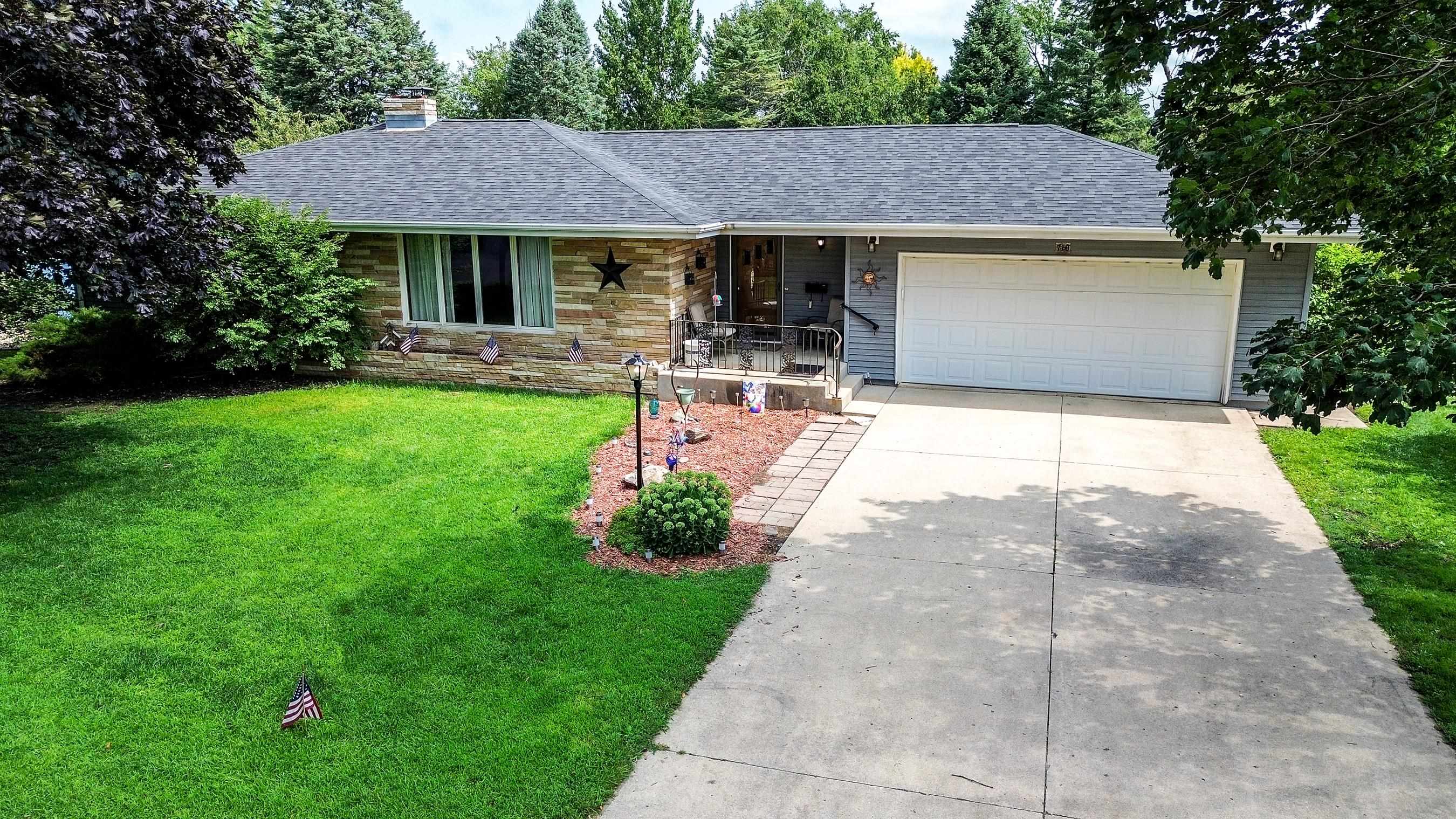 Photo 1 of 29 — 710 Ithaca Avenue, Spirit Lake, IA 51360