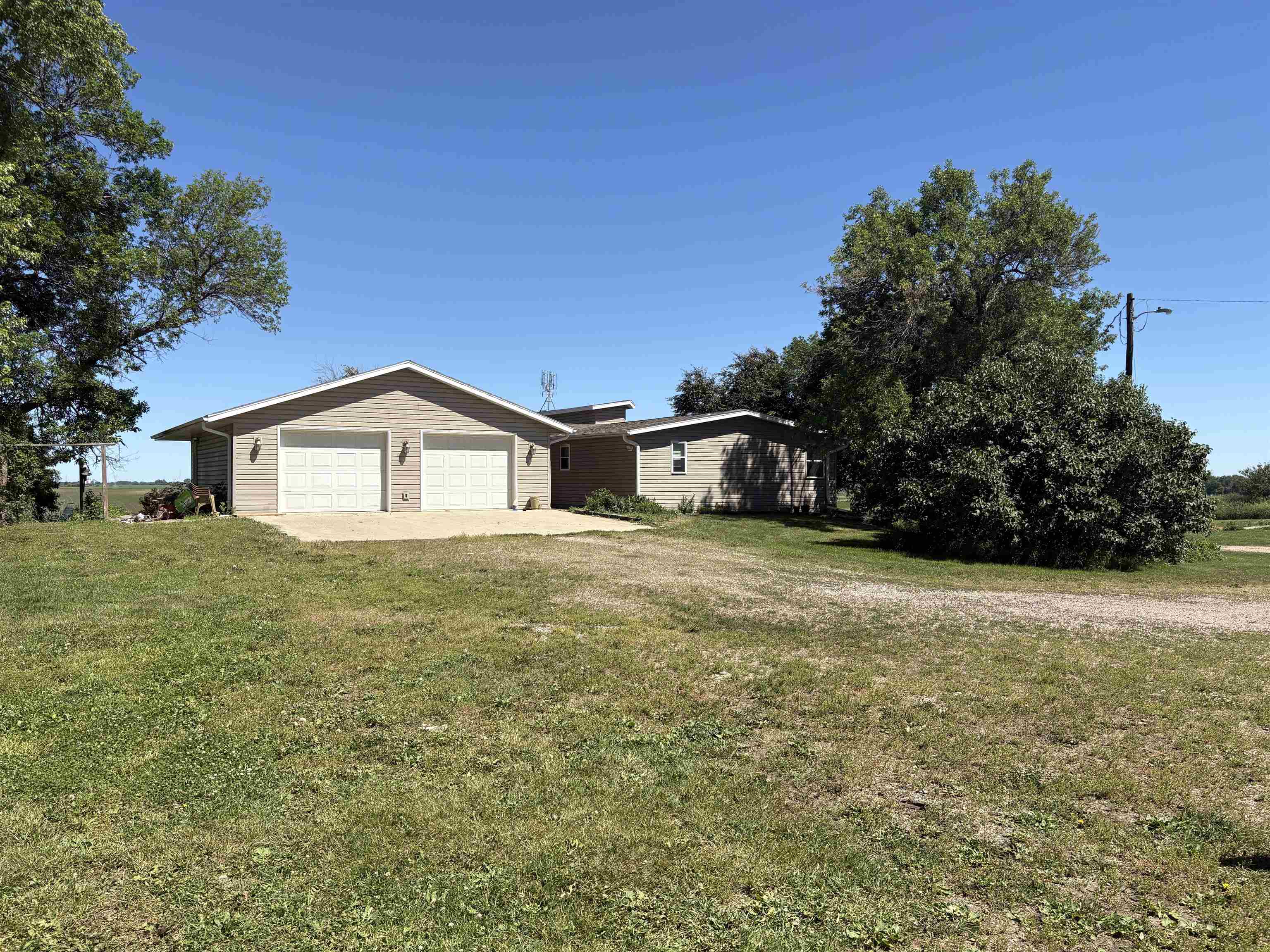 1335 100th Avenue - Photo 2