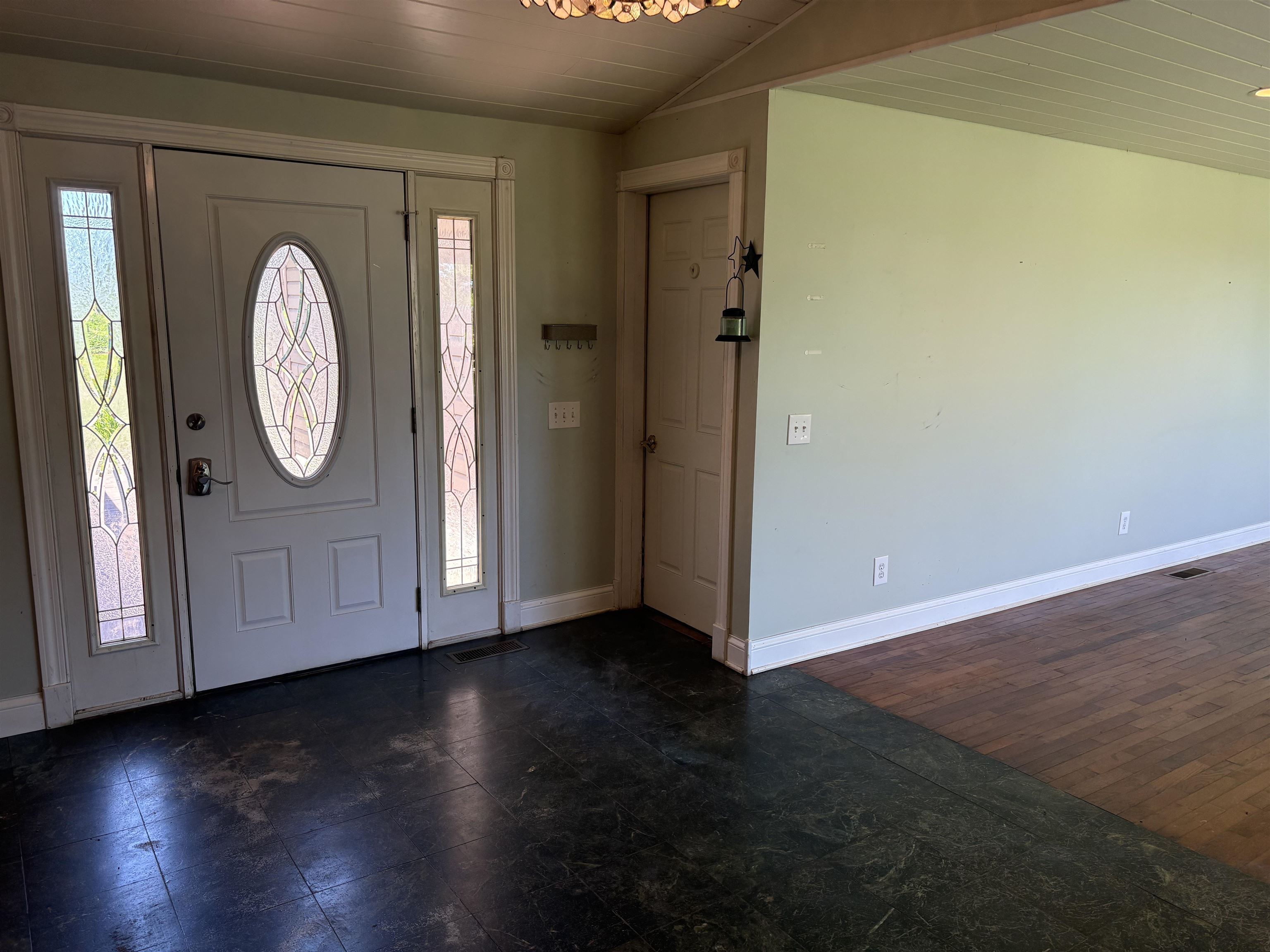 1335 100th Avenue - Photo 3
