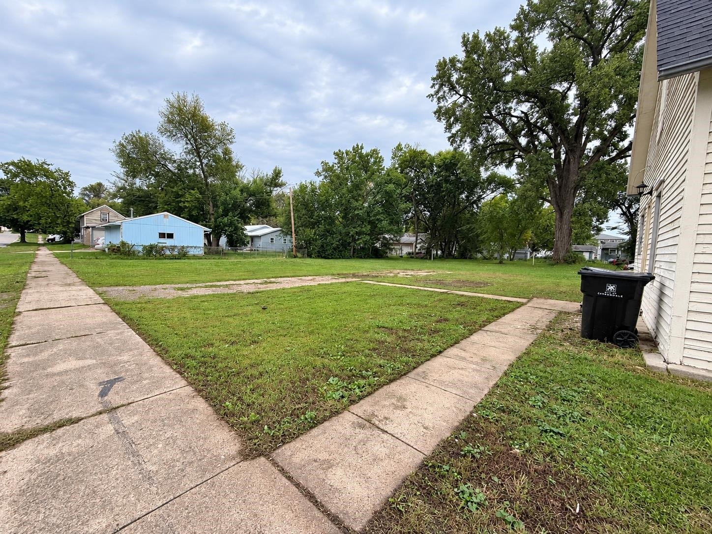 520 N 4th Street - Photo 2
