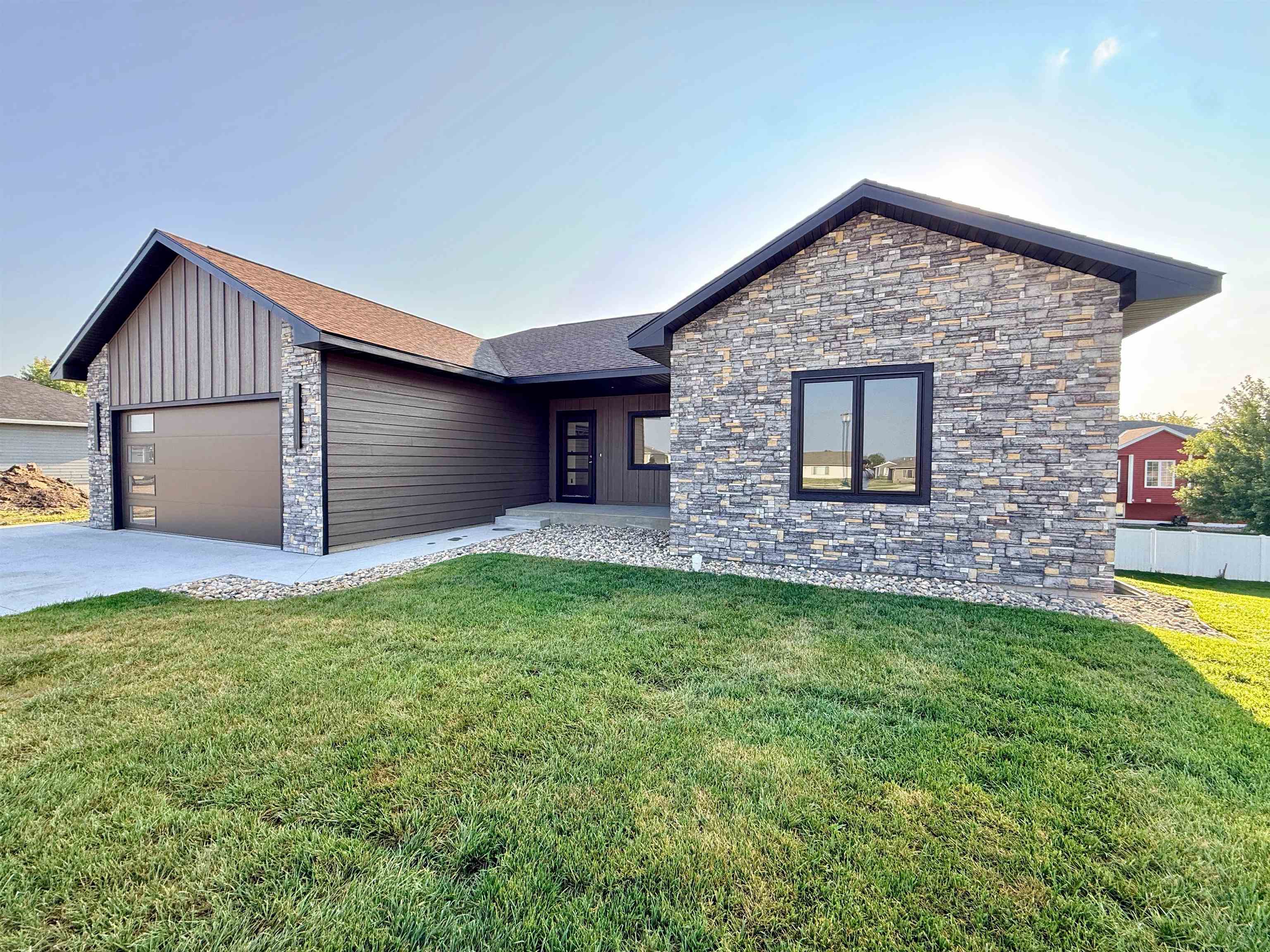 3613 Kings Court - Photo 2