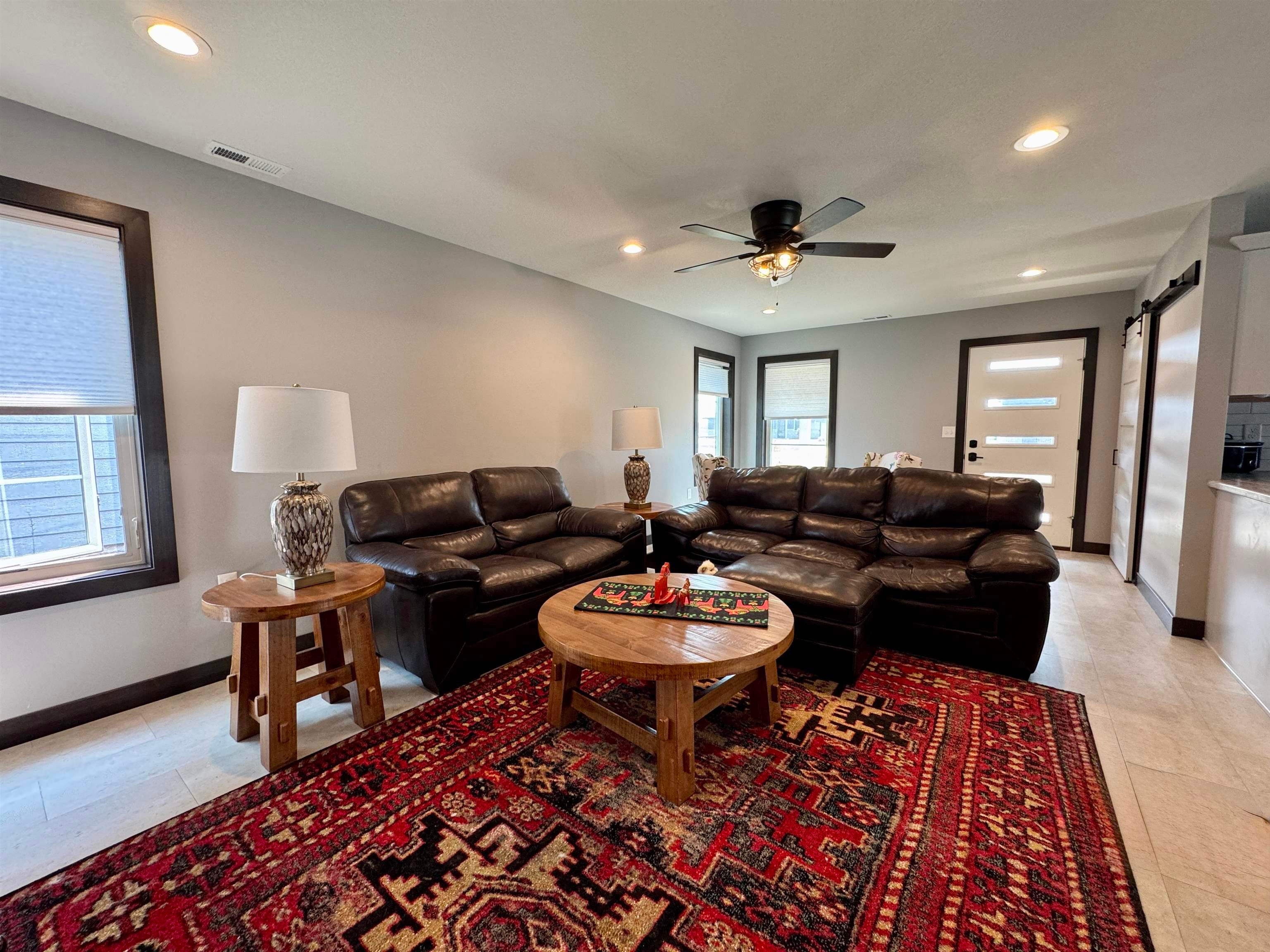 3213 W 3rd Street - Photo 2