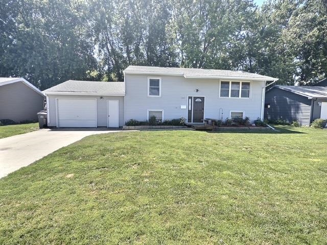 Photo 1 of 13 — 1207 10Th Avenue E, Spencer, IA 51301