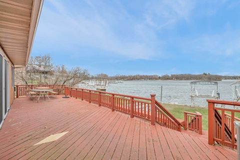 Photo of 3016 Lakeview St St, Wahpeton, IA 51351 (MLS # 260248)