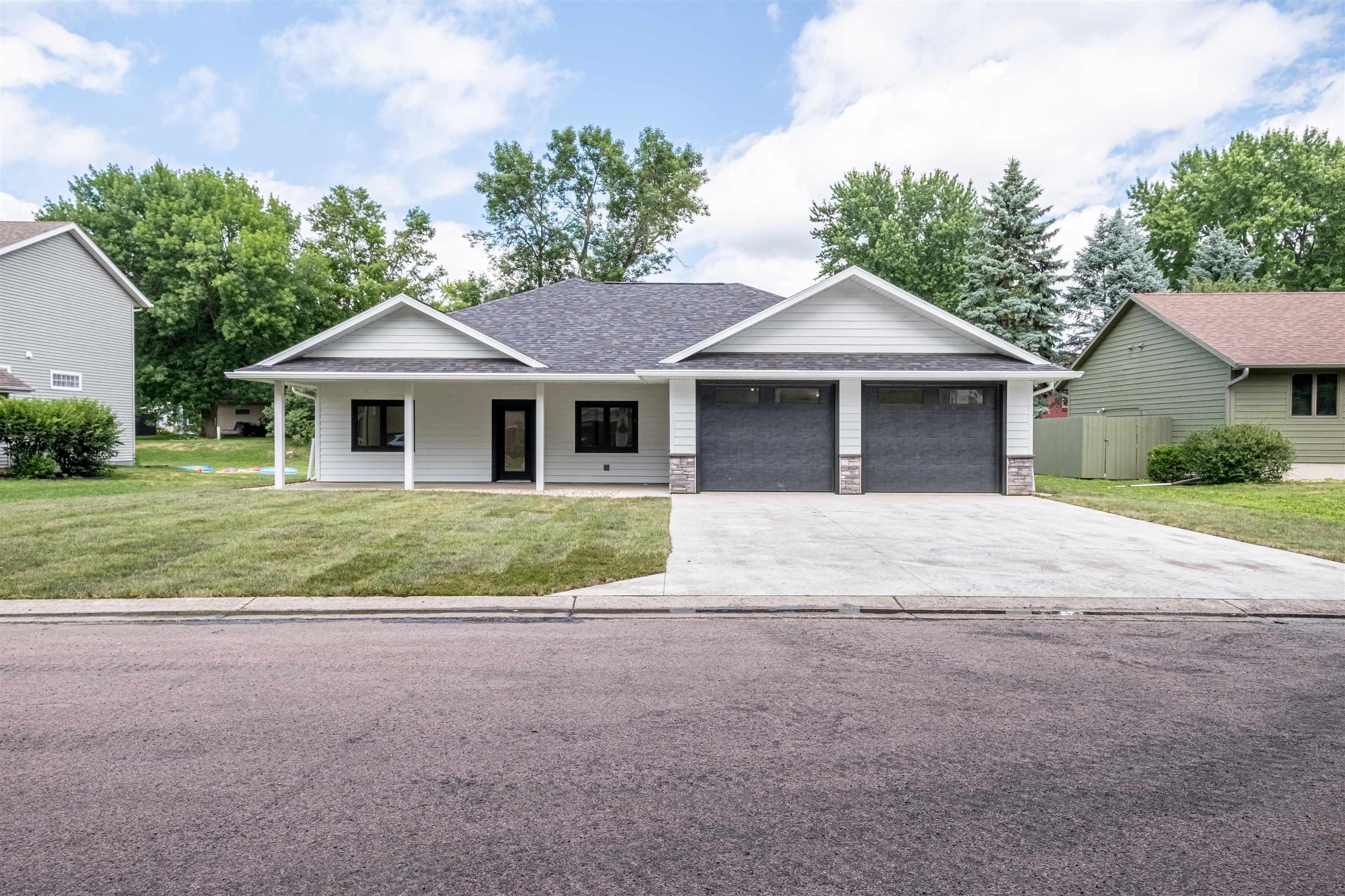 Photo 1 of 20 — 1000 27th Street, Spirit Lake, IA 51360