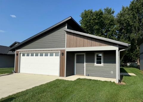 Photo of 207 34th Avenue W, Spencer, IA 51301 (MLS # 231319)