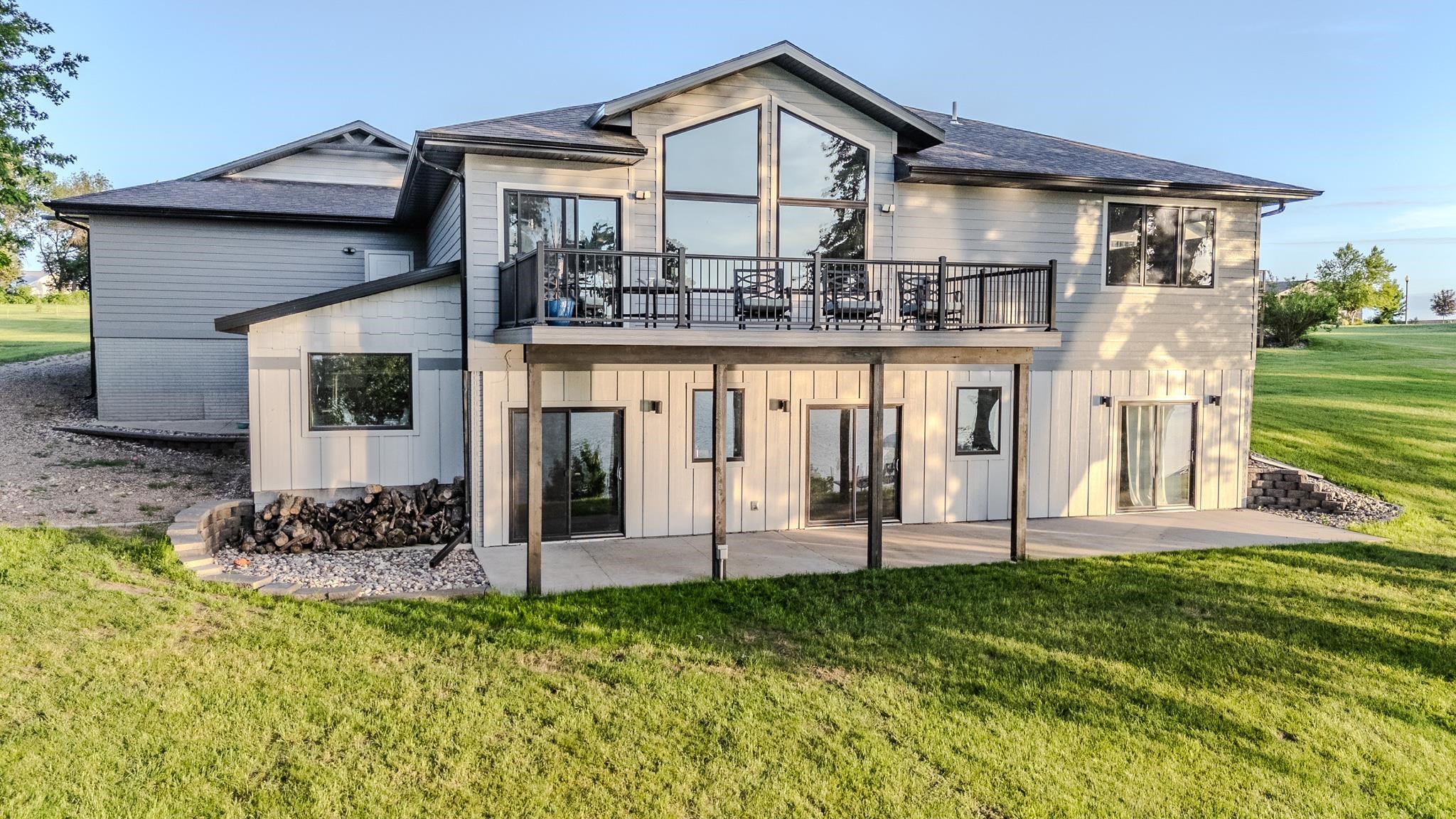 Photo 1 of 40 — 102 West Bay Road, Lake Park, IA 51347
