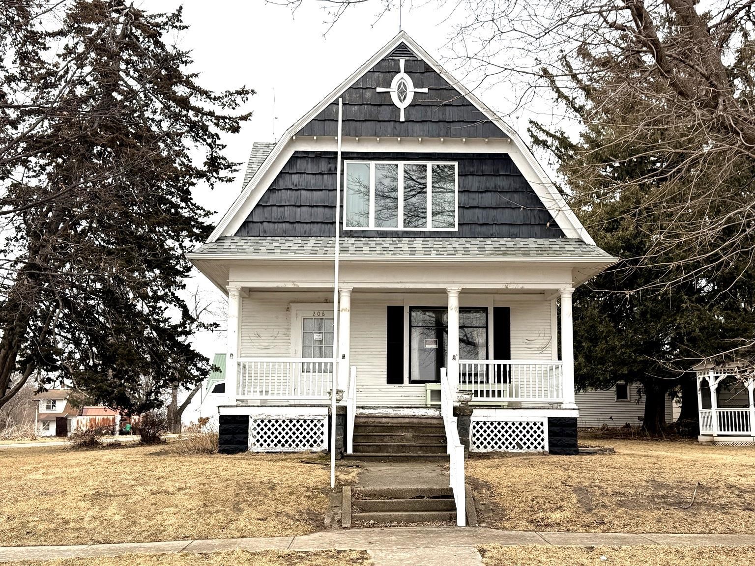 Photo 1 of 28 — 206 N 1st Ave, Rembrandt, IA 50576