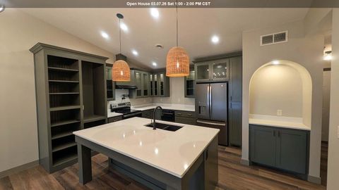 Photo of 905 5th Ave SW, Spencer, IA 51301 (MLS # 251414)