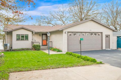 Photo of 15563 250th Avenue, Spirit Lake, IA 51360 (MLS # 260393)
