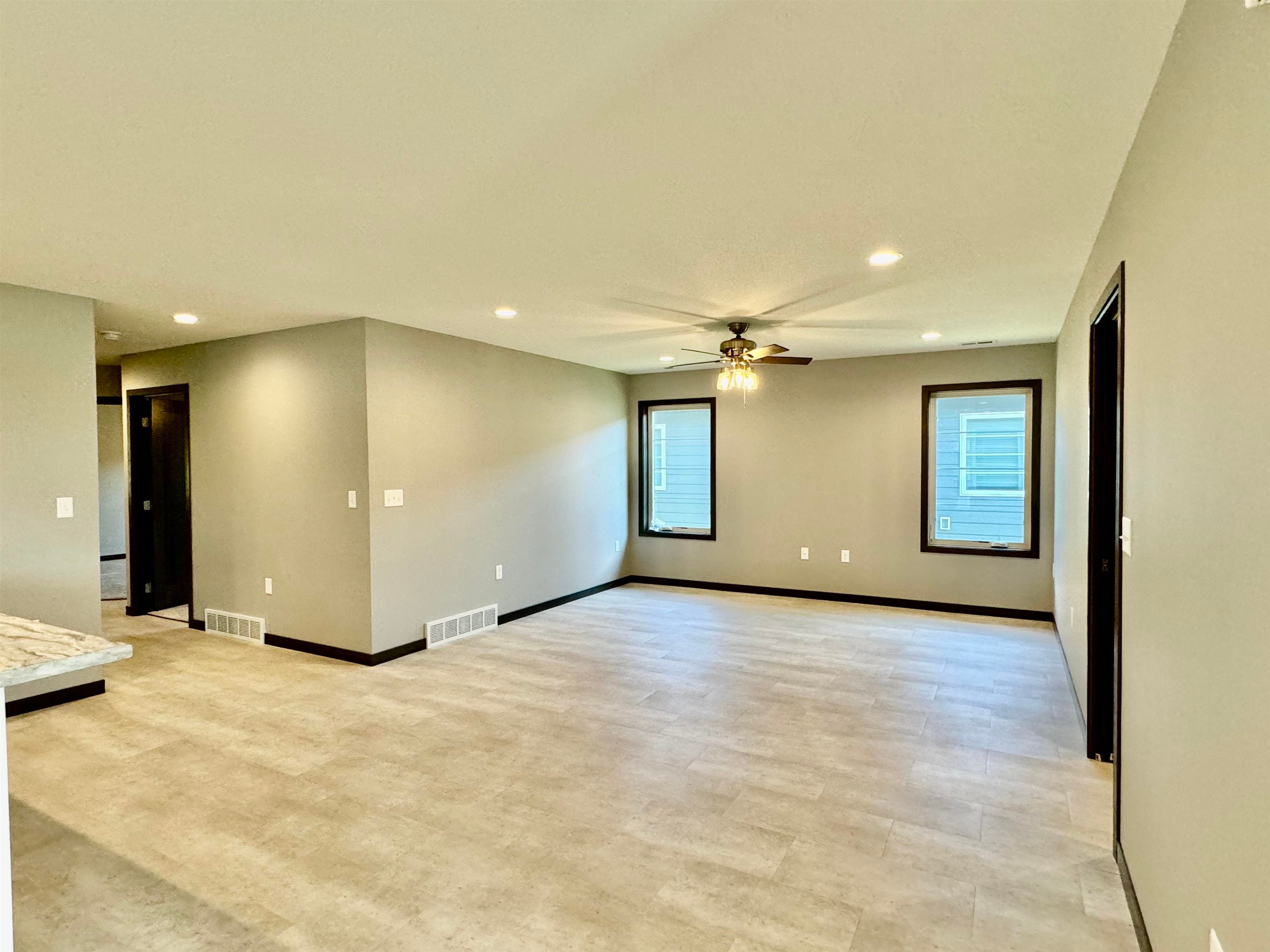 213 34th Avenue W - Photo 3