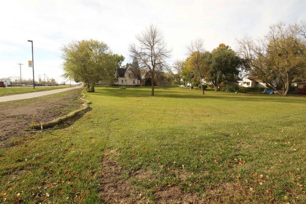 00 CHESTNUT AVE, LAKE PARK, IA 51347 - Image 6dbd0e447c0a3aa7481d87d23c6c4b7a/2351978600