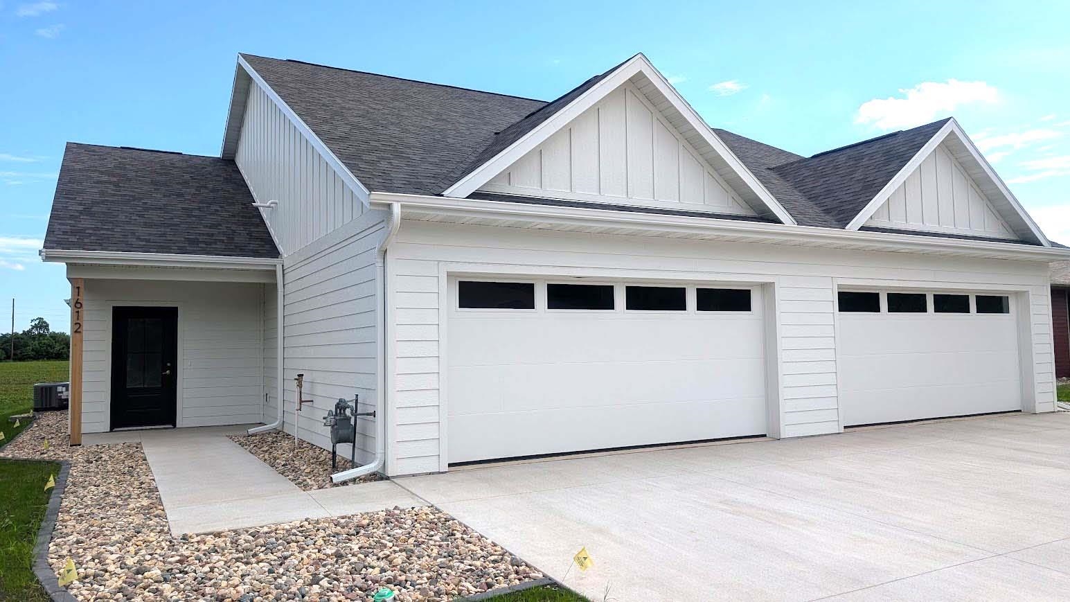 Photo 1 of 20 — 1612 W 11th Street, Spencer, IA 51301