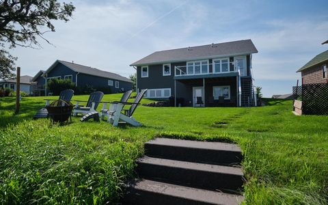 Photo of 116 West Bay Road, Lake Park, IA 51347 (MLS # 250926)