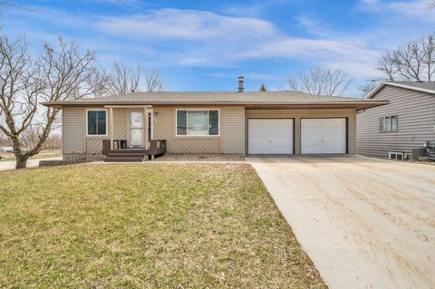 Photo of 22 Maple Drive, Lake Park, IA 51347 (MLS # 260239)