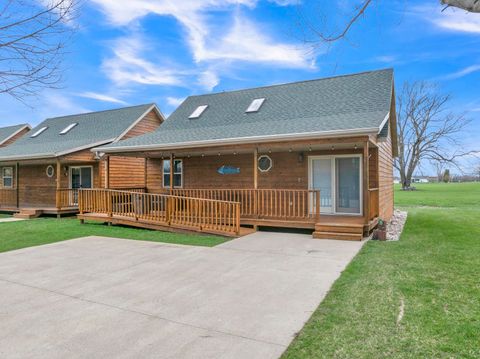 Photo of 1203 Sanborn Avenue #1, Okoboji, IA 51355 (MLS # 260277)