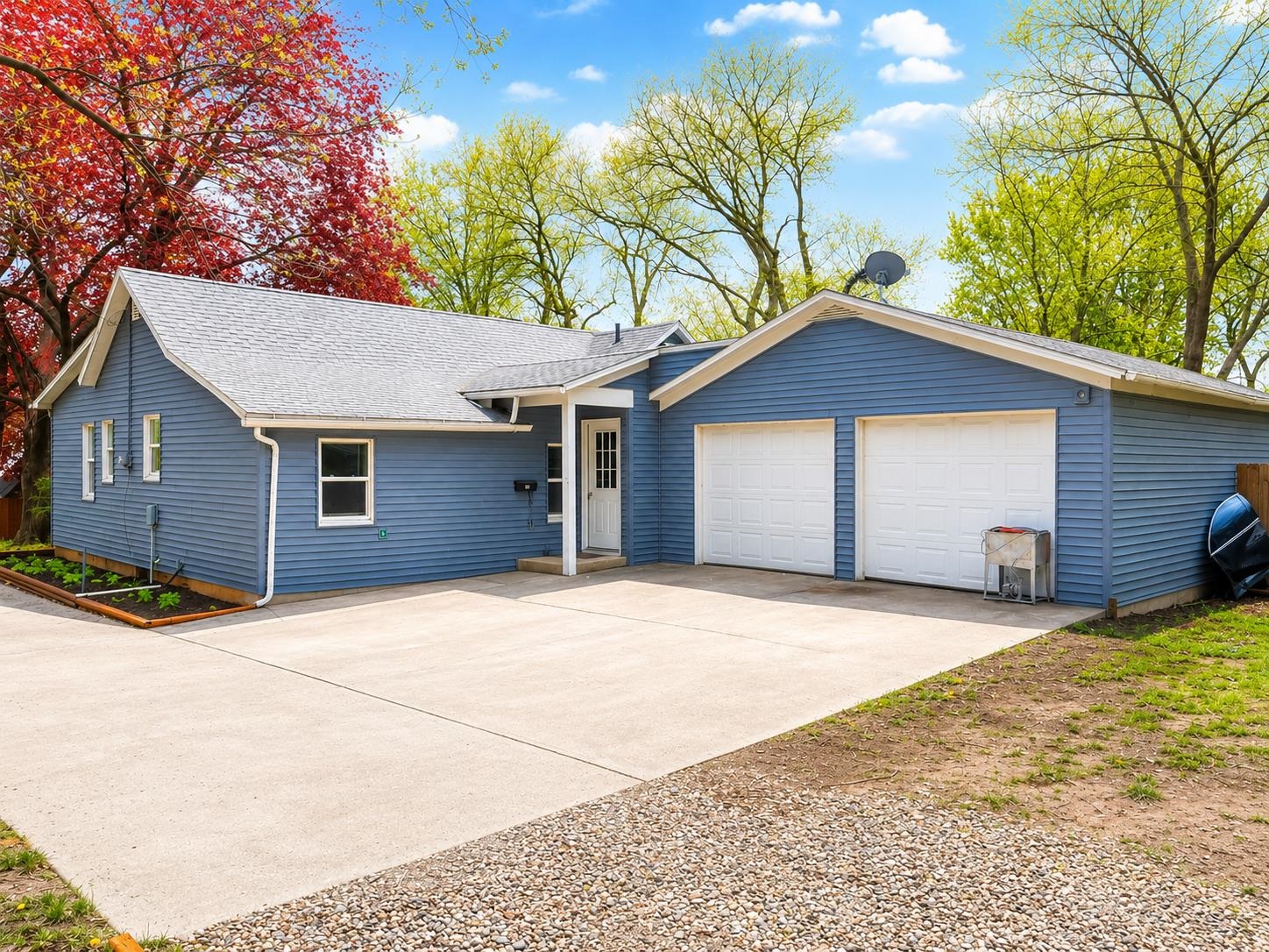 Photo 1 of 30 — 1108 Fargo Avenue, Spirit Lake, IA 51360