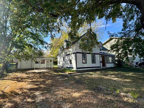 Photo of 1808 Denver Ave Ave, Spirit Lake, IA 51360 (MLS # 251343)