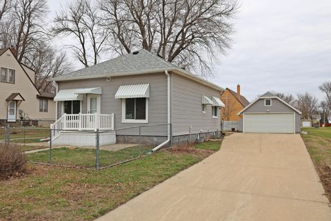 Photo of 403 B Avenue E, Lake Park, IA 51347 (MLS # 260223)