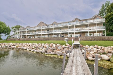 Photo of 14 Iowa Street #C2, Arnolds Park, IA 51331 (MLS # 251606)