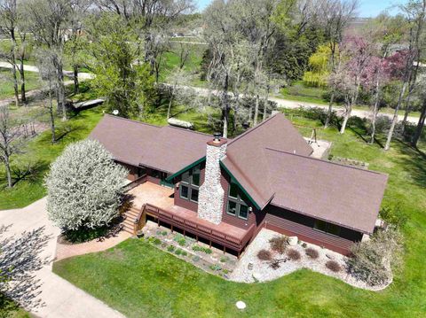 Photo of 2103 Redwing Ave Ave, Sibley, IA 51249 (MLS # 260356)