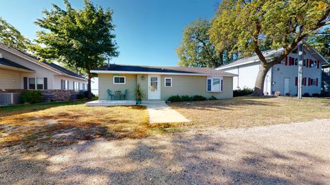 Photo of 25031 McClelland Drive, Spirit Lake, IA 51360 (MLS # 251285)