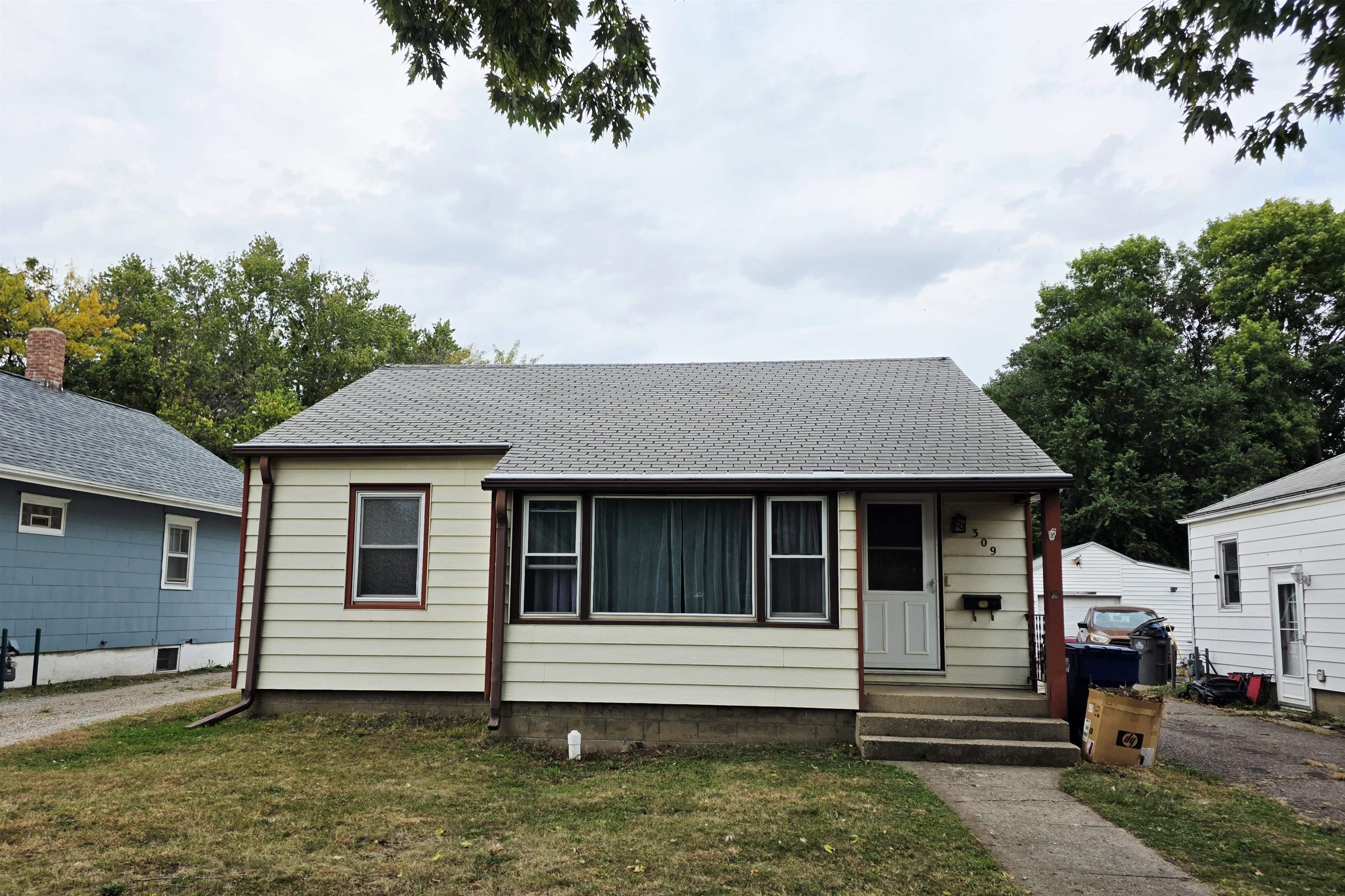 Photo 1 of 17 — 309 1st Street E, Spencer, IA 51301