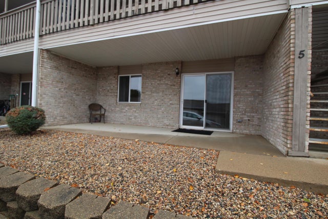 1652 Exchange Street #5 Street