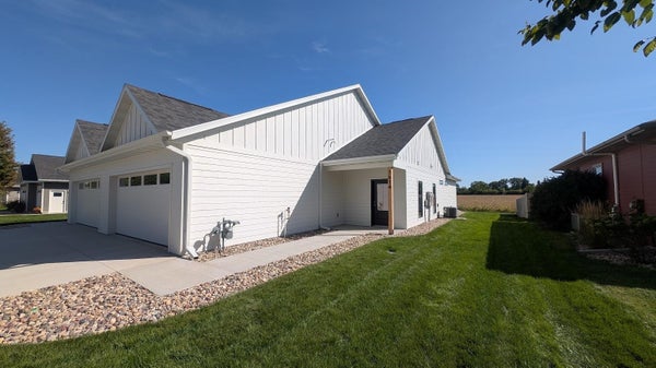 1614 W 11TH ST, SPENCER, IA 51301 - Image 9fd72dc63612b8f53d87f970c3bb1c2d/1622734158
