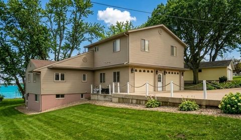 Photo of 2714 Breezy Heights Drive, Wahpeton, IA 51351 (MLS # 260126)