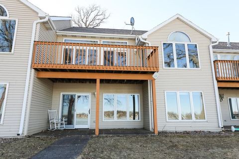 Photo of 102 21st Street #6, Spirit Lake, IA 51360 (MLS # 260099)