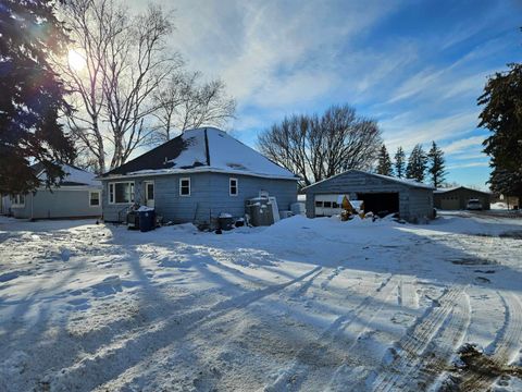 Photo of 2123 10Th Avenue E, Spencer, IA 51301 (MLS # 251525)